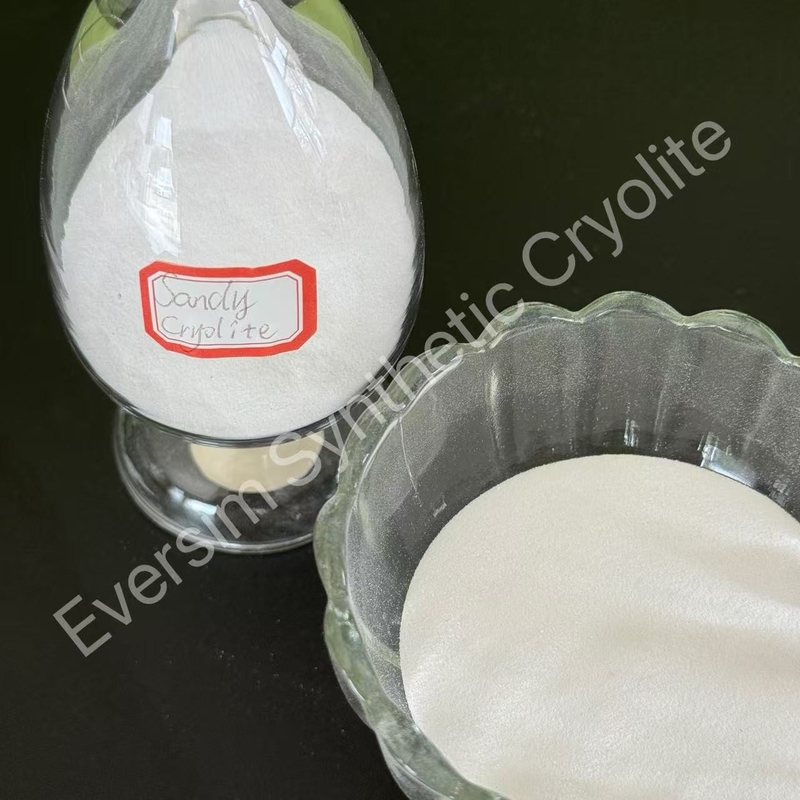 化学製品 最高品質 CAS13775-53-6 電気分解アルミニウム産業用白砂合成クリオライト